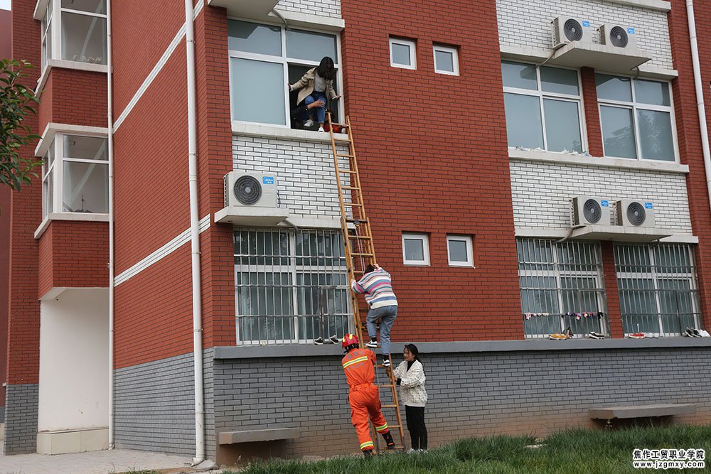 我校成功举办“119消防宣传月”活动启动仪式